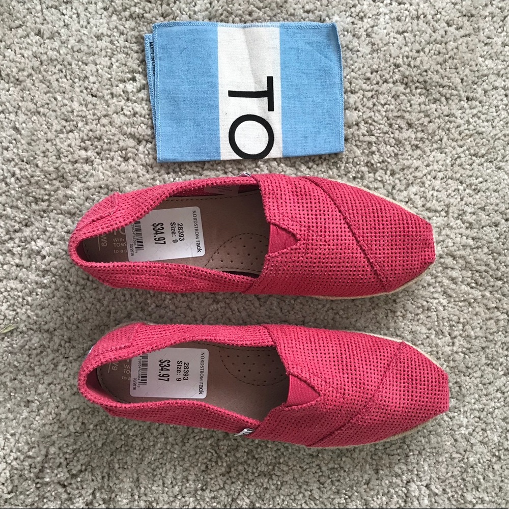Toms Slip On